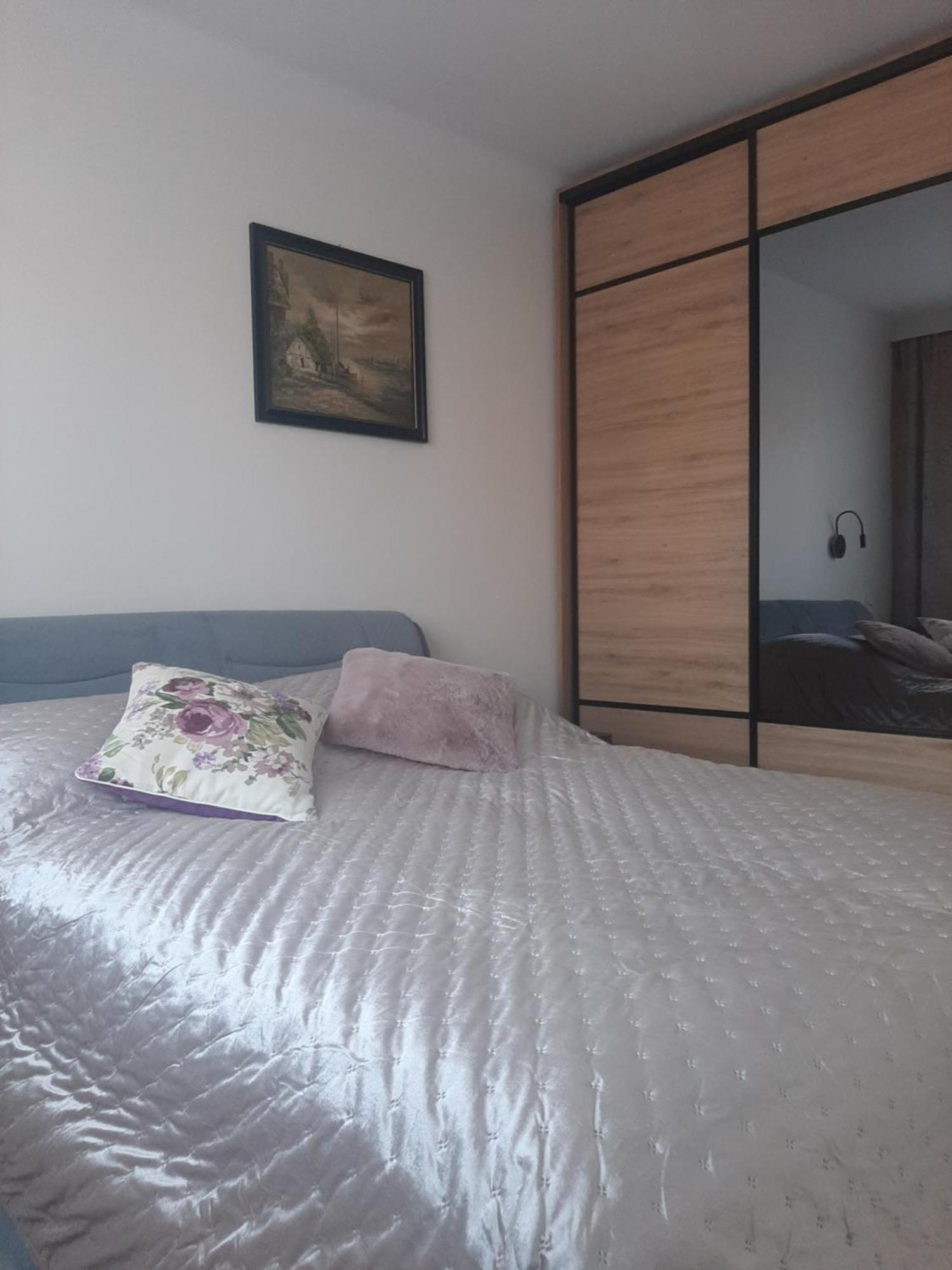 Apartament Renii Blisko Areny Lodowej Apartman Tomaszów Mazowiecki Kültér fotó